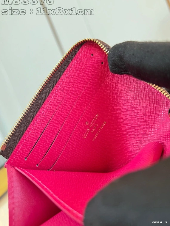 WIS Compact Wallet-11*8.5*1.5CM Vuitton Noa Louis 0720